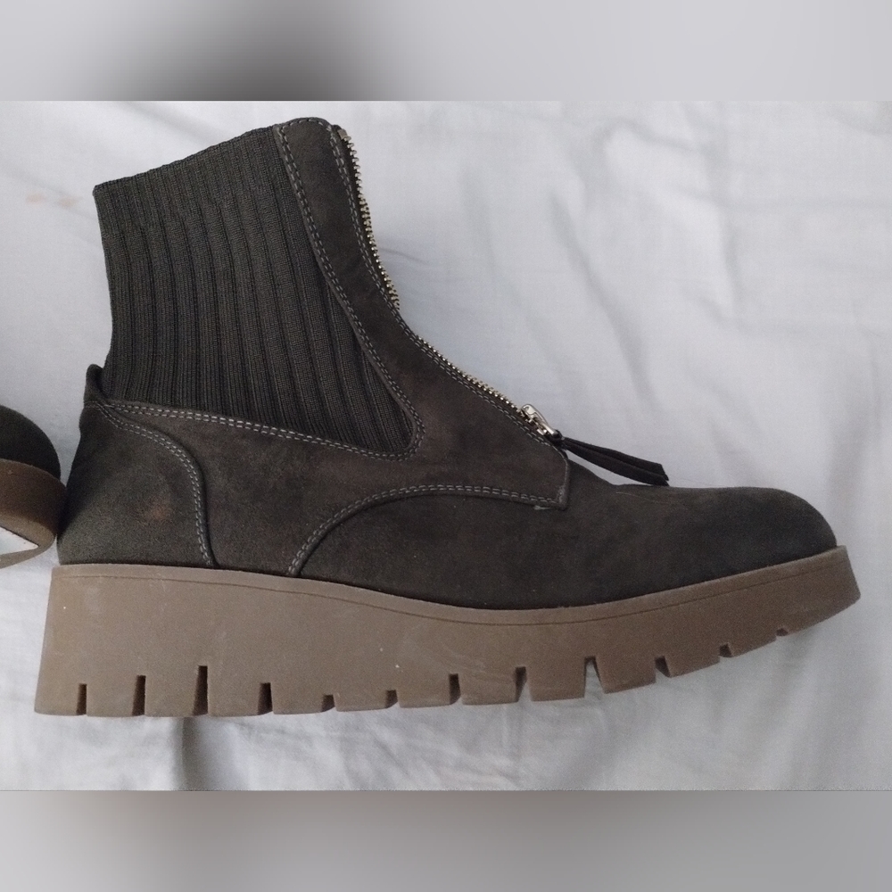 Anne Kline women's ankle boots size 7.5
